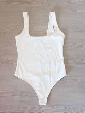 Good American White Square Neck Bodysuit